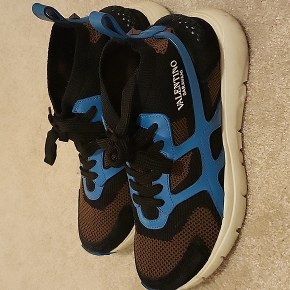 ๐ฏAuth Valentino sneakers 38 with original box and accessories - Picture 1 of 17